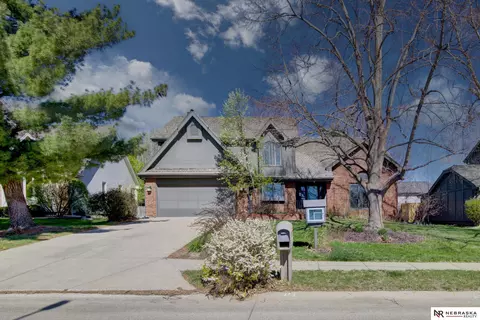 716 N 148th St, Omaha, NE 68154