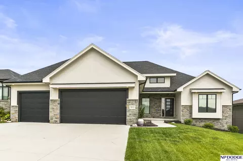 2615 N 186 St, Elkhorn, NE 68022