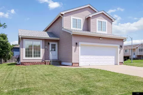 11202 Martin Ave, Omaha, NE 68164