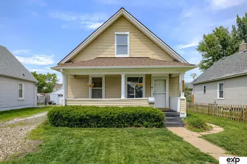 3324 Ave B Ave #B, Council Bluffs, IA 51501