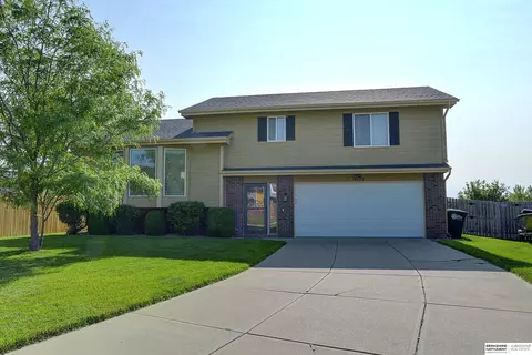 19003 Ohio St, Omaha, NE 68022
