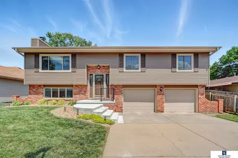 2708 Hallmark Rd, Lincoln, NE 68507