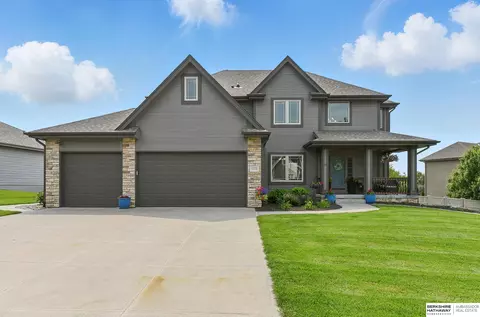 12570 S 79th Ave, Papillion, NE 68046