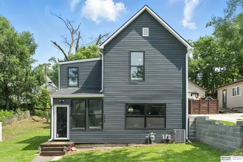 1618 Frederick St, Omaha, NE 68108