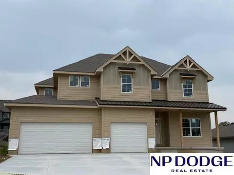3 Bayberry Cir, Council Bluffs, IA 51503