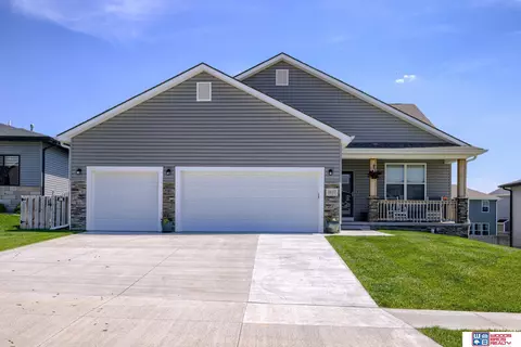 1637 W Avalanche Rd, Lincoln, NE 68521