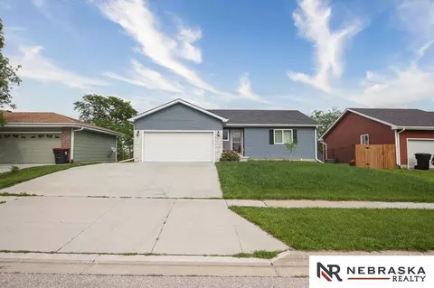 3928 NW 57th St, Lincoln, NE 68524