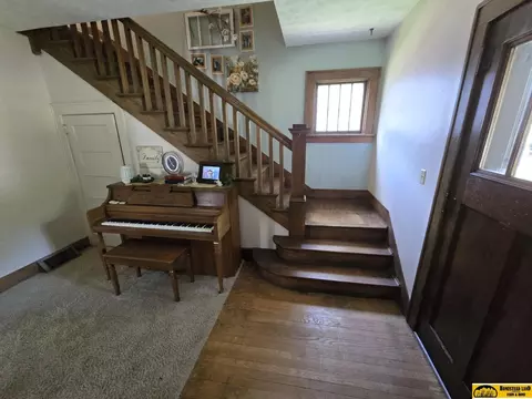 1421 11th St, Beatrice, NE 68310 photo 3