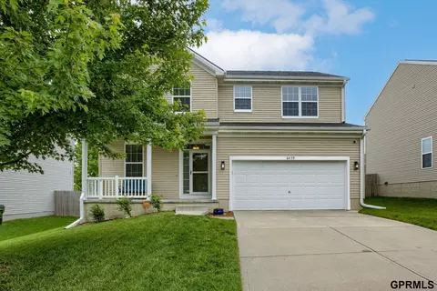 6459 Elm Hurst Dr, Omaha, NE 68157
