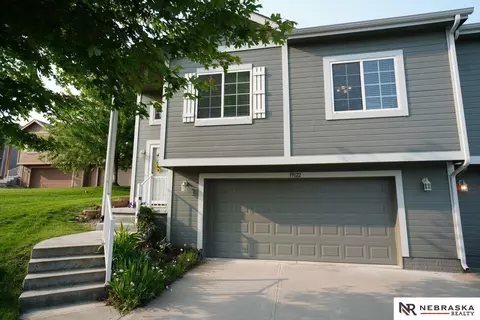 19122 Drexel St, Omaha, NE 68135