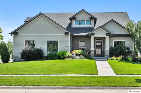 9600 Del Rio Dr, Lincoln, NE 68516