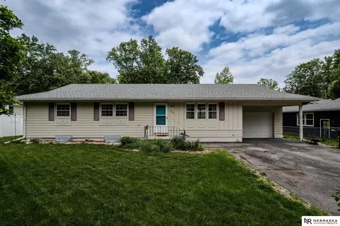 3615 N 77th St, Omaha, NE 68134
