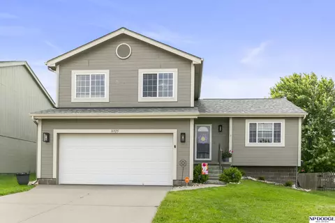 16925 Redman Ave, Omaha, NE 68116