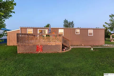 650 County Road 49, Tekamah, NE 68061