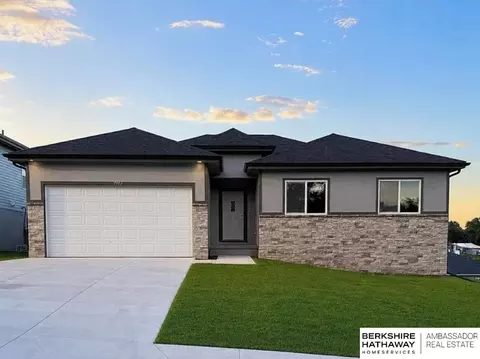 7703 S 34 St, Omaha, NE 68147