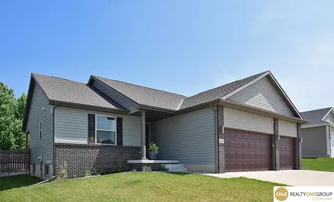 5020 W Gary Gately St, Lincoln, NE 68528