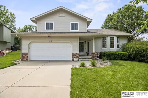 1512 N 144th Avenue Cir, Omaha, NE 68154