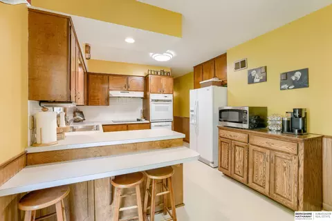 280 N 8th St, Springfield, NE 68059 photo 6