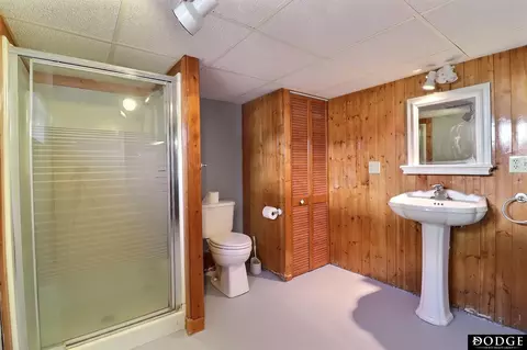 Bath - 220 E 8th St, North Bend, NE 68649 photo 3 of 3