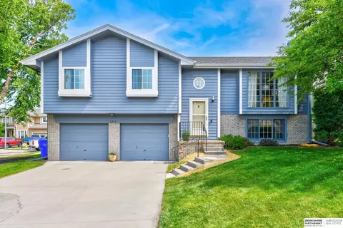 6705 Hillcrest Ln, La Vista, NE 68128