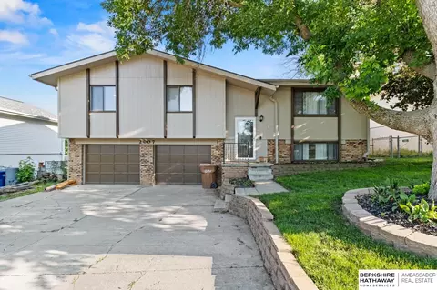 2007 Nottingham Dr, Bellevue, NE 68123