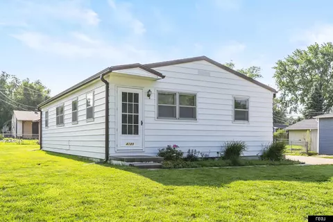 4189 S 62nd St, Omaha, NE 68117
