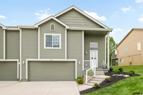 6736 S 191 St, Omaha, NE 68135