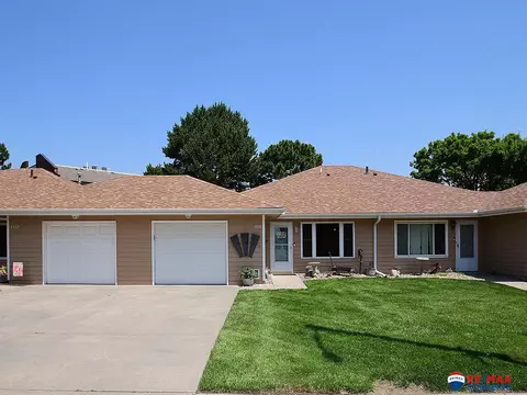 2308 W Q St, Lincoln, NE 68528
