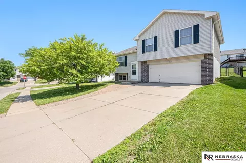 7859 Bauman Ave, Omaha, NE 68122