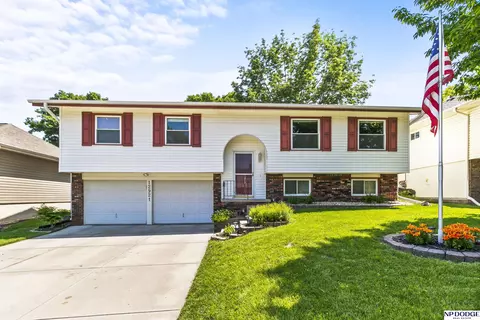 12921 Olive St, Omaha, NE 68138