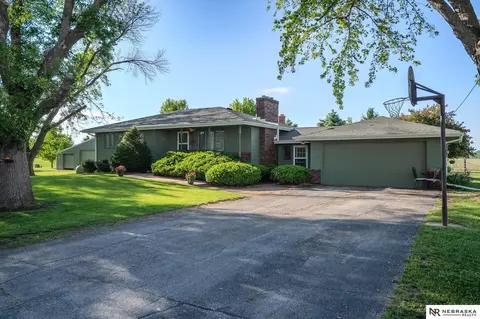 7726 County Road P26, Fort Calhoun, NE 68023