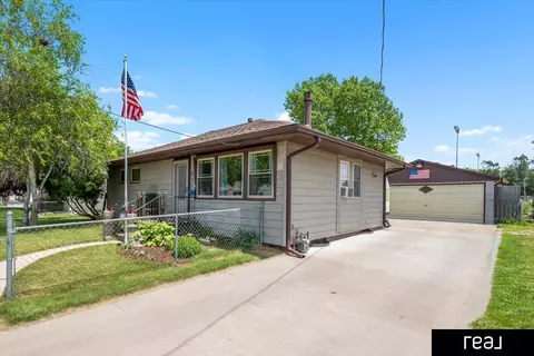 925 N 26 St, Council Bluffs, IA 51501