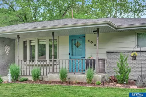 4225 Clifford Dr, Lincoln, NE 68506