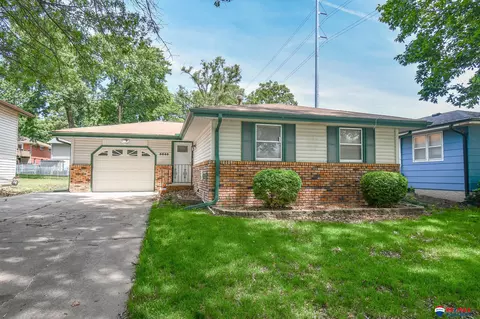 5540 Spruce St, Lincoln, NE 68516