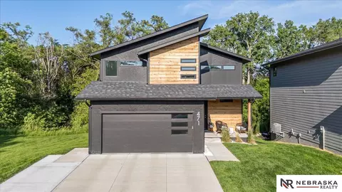 471 N Allen St, Bennington, NE 68007
