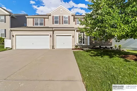 8917 N 157th St, Bennington, NE 68007