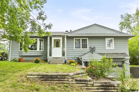 1309 Hansen Ave, Bellevue, NE 68005