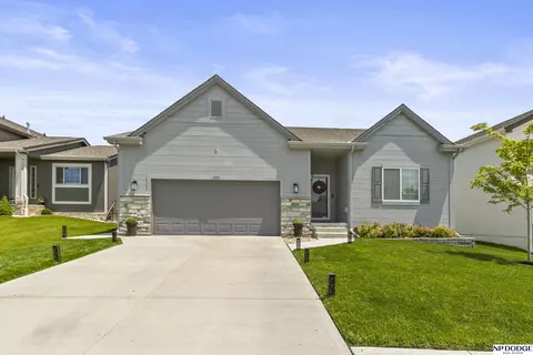 5003 N 180 Ave, Elkhorn, NE 68022