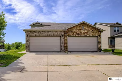 1195 Turtle Creek Rd, Lincoln, NE 68521