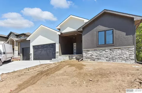 19756 Briar St, Gretna, NE 68028