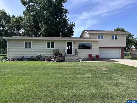 128 Mark St, Aurora, NE 68818