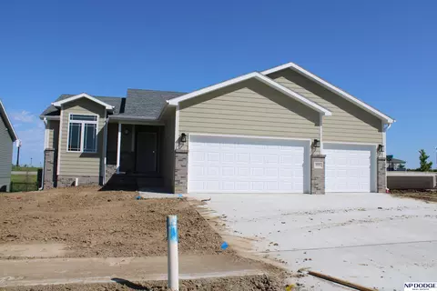 6616 Grays Peak Dr, Lincoln, NE 68521