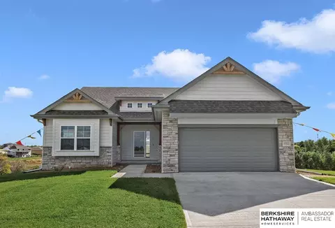 10455 S 109th St, Papillion, NE 68046