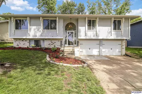 6235 S 150 St, Omaha, NE 68137