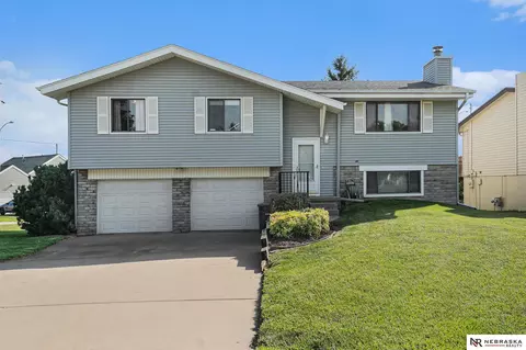10605 Laurel Ave, Omaha, NE 68134