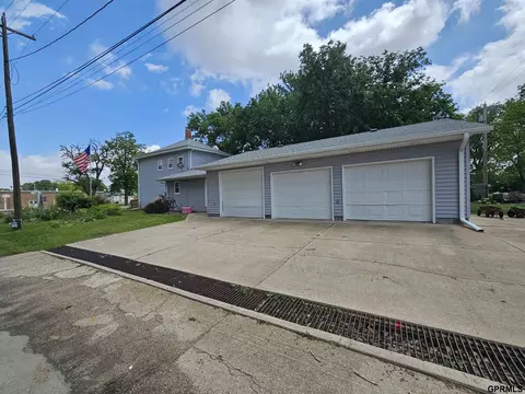 607 4th St, Edgar, NE 68935 photo 2