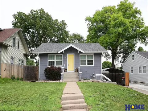 4850 Hillside St, Lincoln, NE 68506