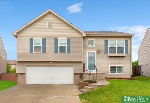 8867 Kimball St, Omaha, NE 68122