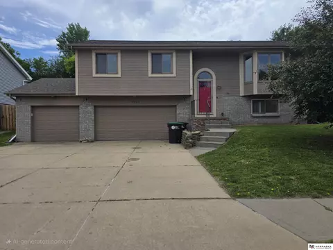 8209 Willit St, Omaha, NE 68122