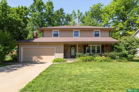 2212 N 99 St, Omaha, NE 68134